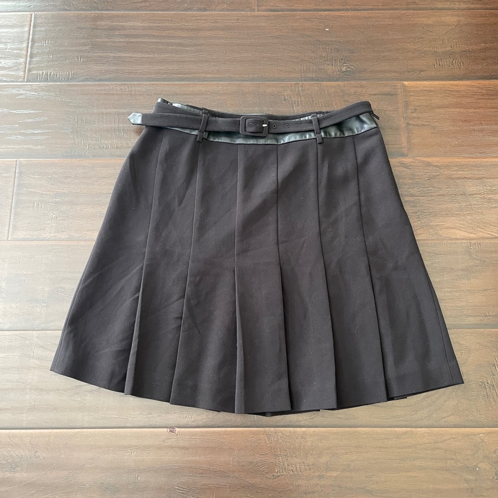 KARL LAGERFELD PARIS Women's Black Pleated Belt Skirt Sz (12-14) Waist 35"